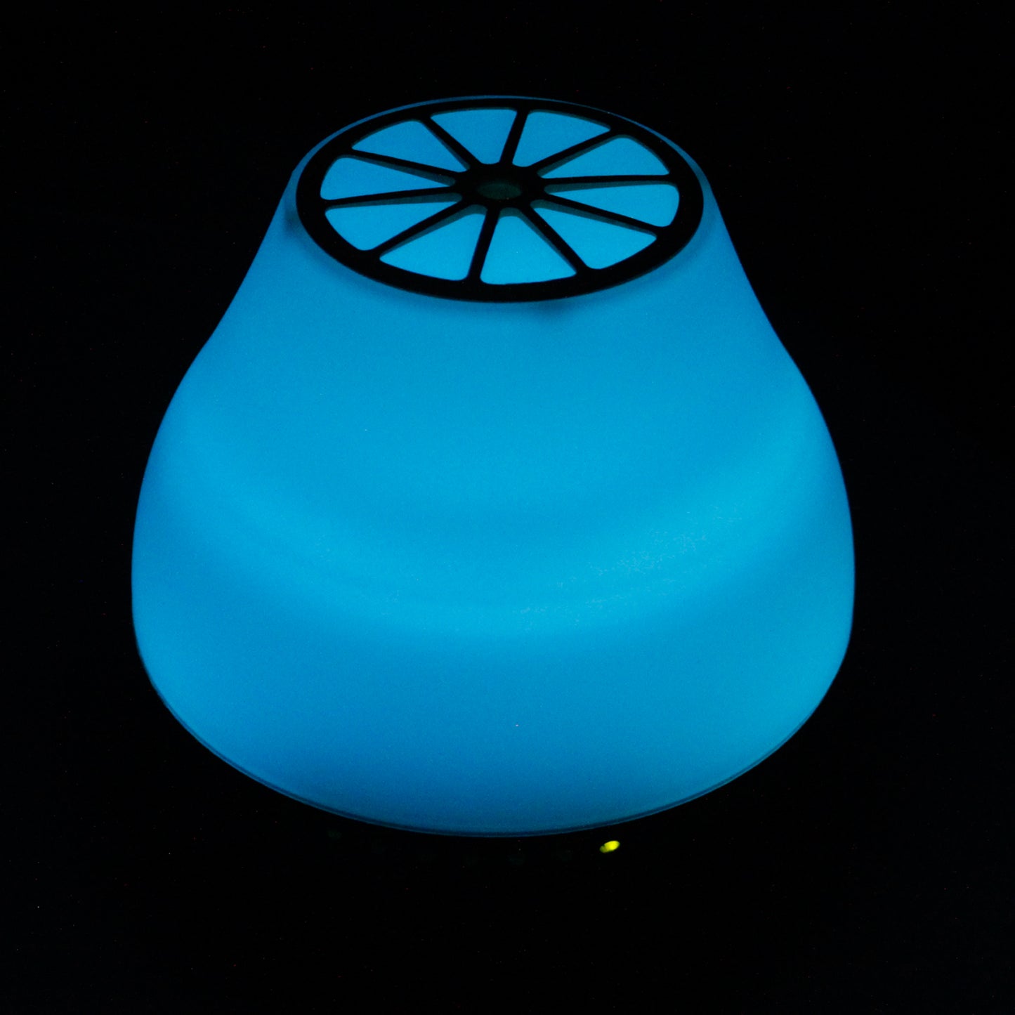 Diffuseur Vienne enceinte, chrono, USB et LED couleurs