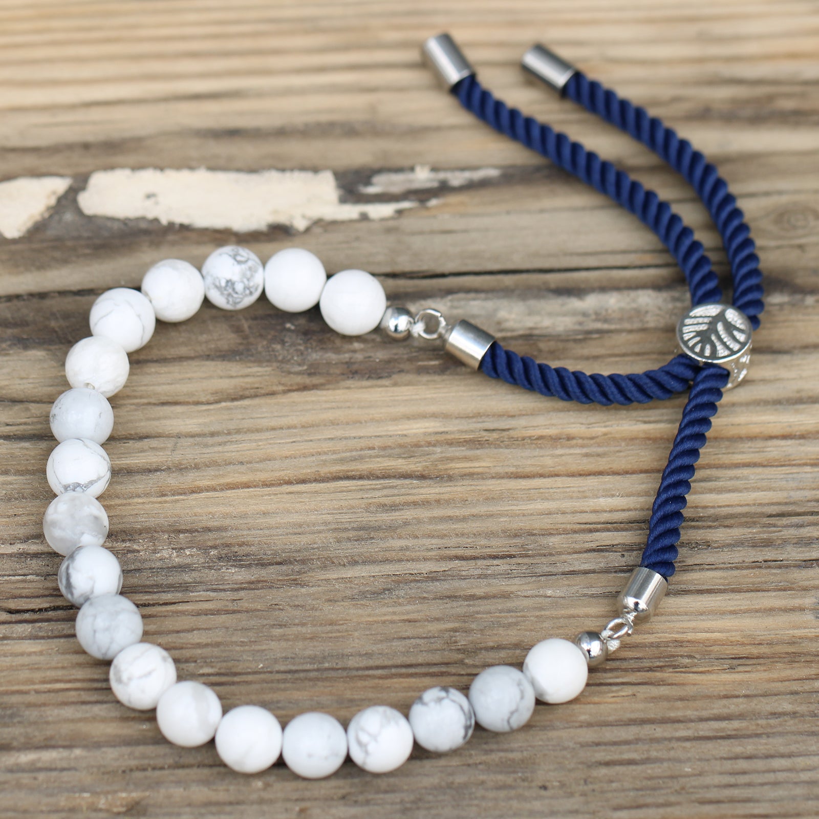Bracelet réglable howlite blanche