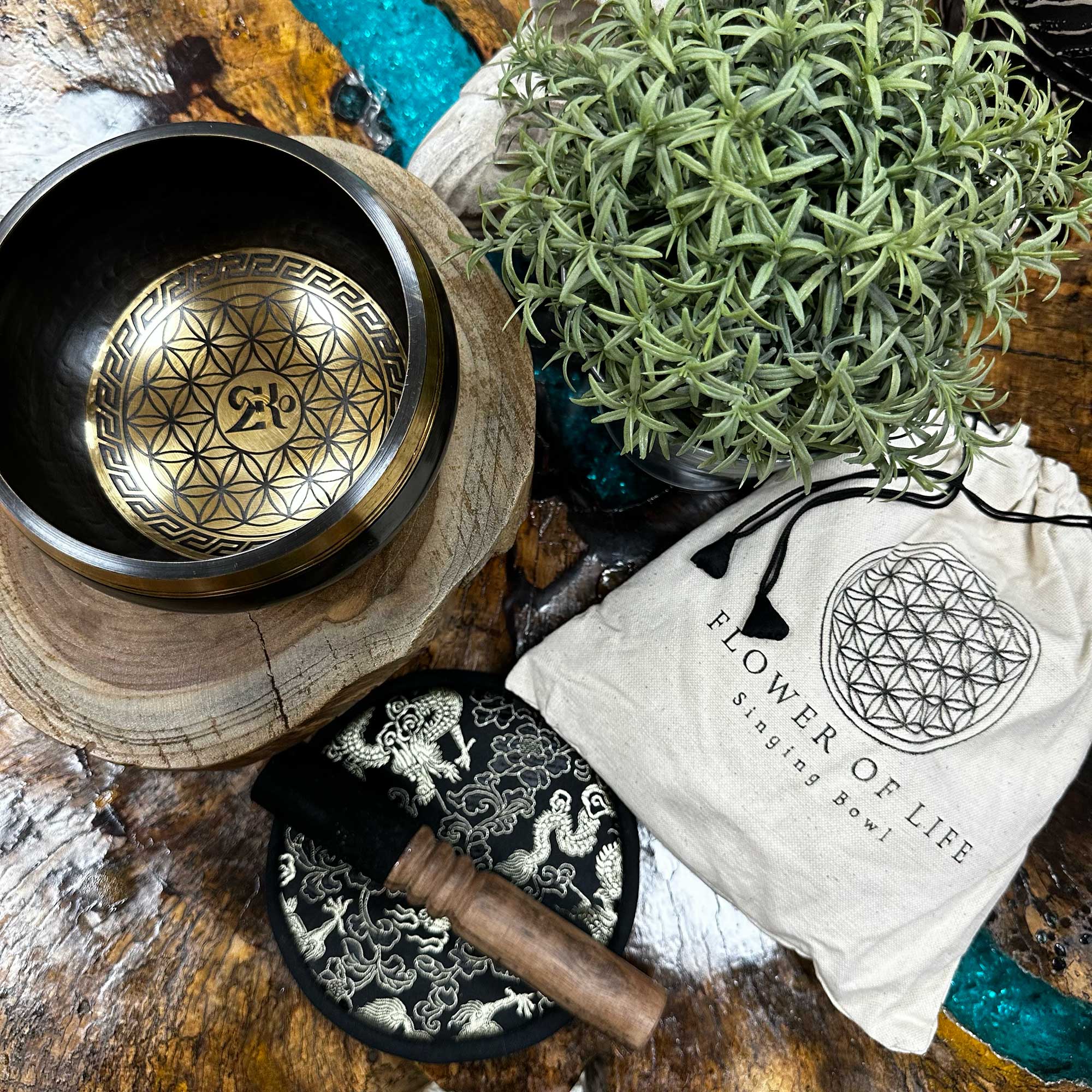 Coffret cadeau bol chantant gravé à la main - Fleur de vie