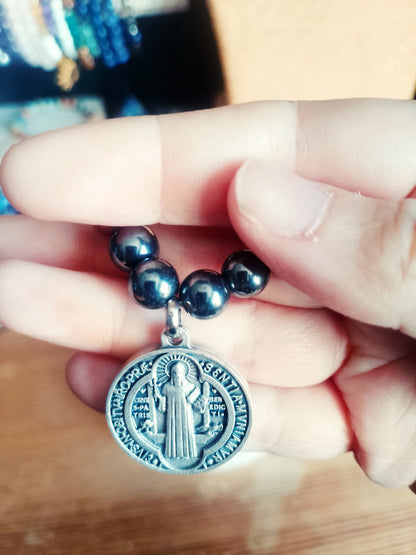 Bracelet Saint Benoît Hématite & jaspe rouge : Protection - Force - Equilibre