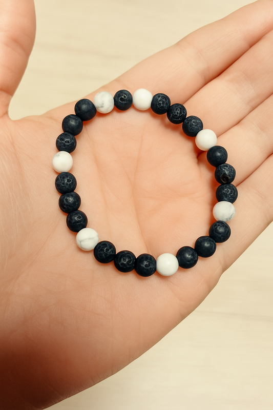 Bracelet d’harmonie enfant – Lave volcanique & Howlite blanche